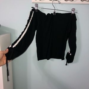 Off the shoulder mid sleeve top